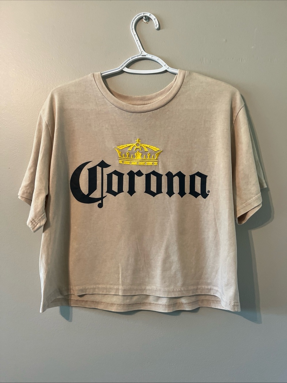 Corona Women's Tan Embroidered Cropped T-Shirt Size XL Short Sleeve